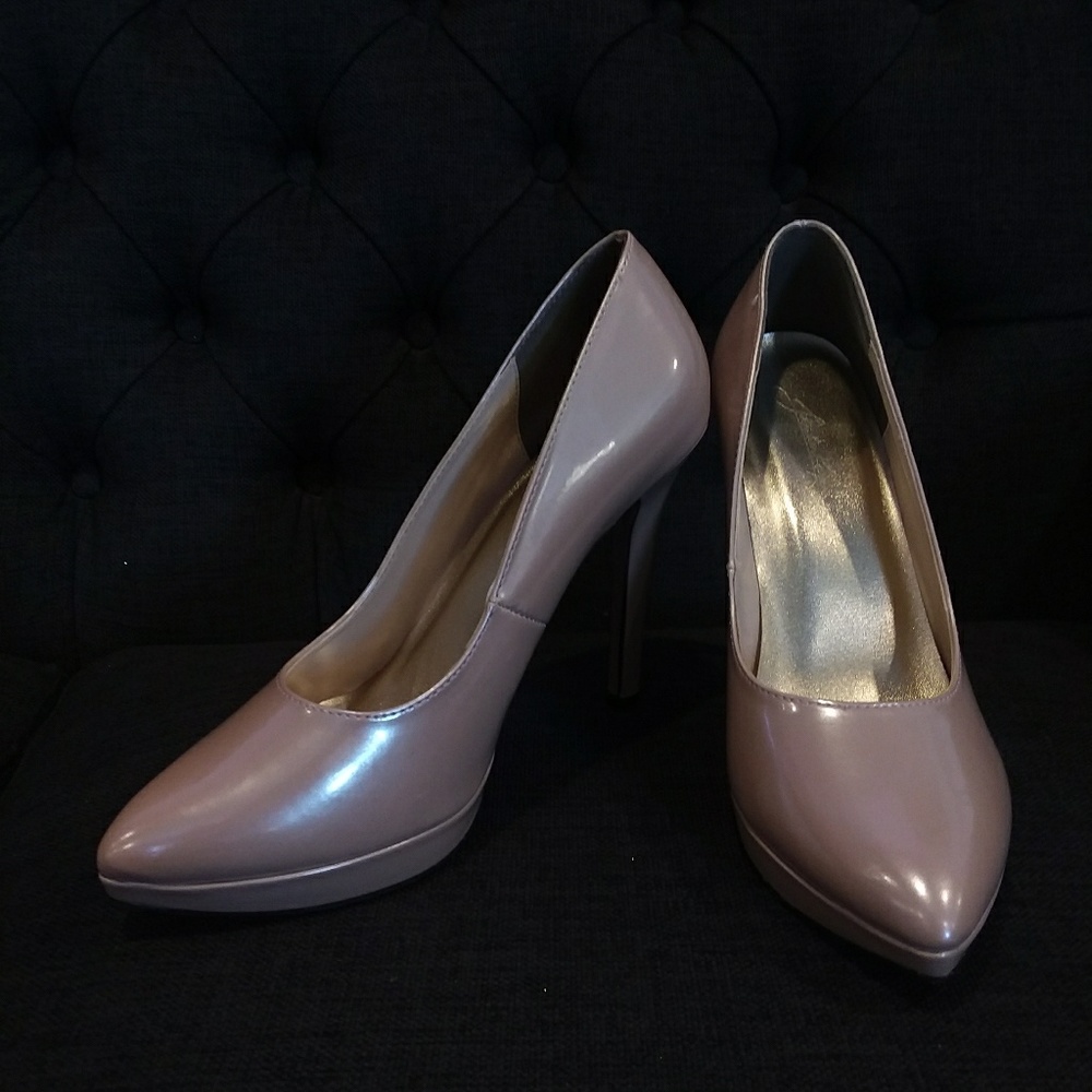 Johnathan Kayne Champaign stilettos